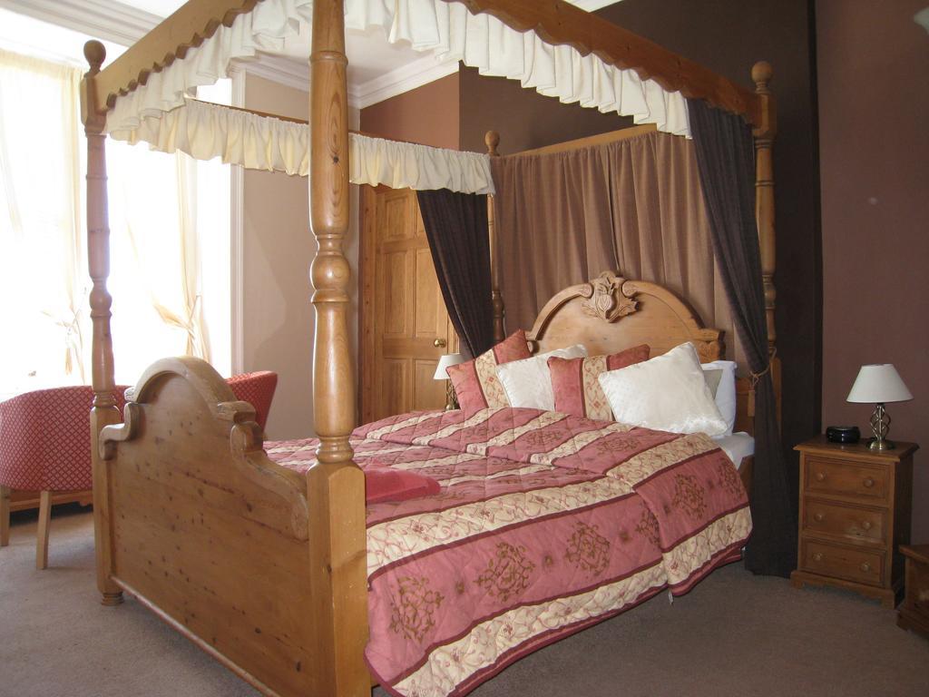 וויימות' Bourneville Hotel מראה חיצוני תמונה